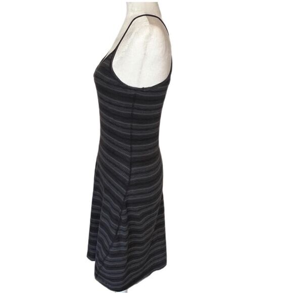 Mountain Hard Wear Grey Striped Sundress with Racer Back. Sz. M. Good Condition - Picture 8 of 13